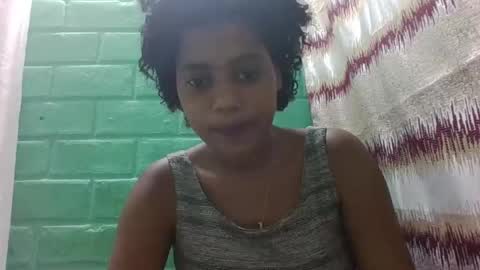 Snapshot of miinah chatting on 04/01/26, 09:21 miinah online show from 04/01/26, 09:21