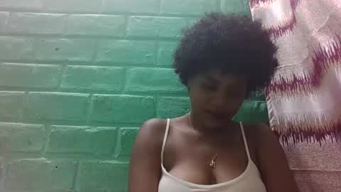 Snapshot of miinah chatting on 04/05/26, 06:27 miinah online show from 04/05/26, 06:27