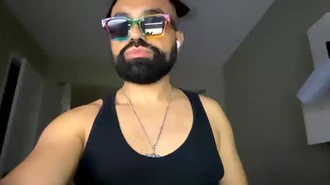 Snapshot of mik138 chatting on 10/12/25, 10:31 mik138 online show from 10/12/25, 10:31