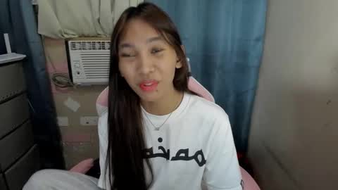 Snapshot of mika_cora chatting on 03/09/26, 02:10 MIKA online show from 03/09/26, 02:10