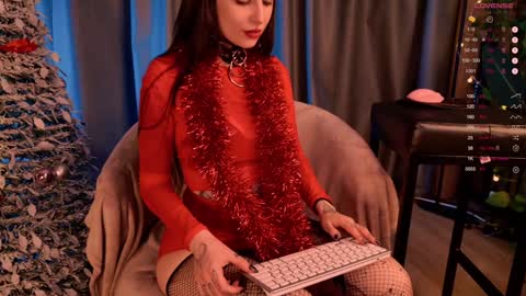 Snapshot of mika_moon_ chatting on 01/01/25, 02:09 mika_moon_ online show from 01/01/25, 02:09