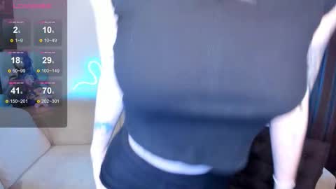 Mika online show from 11/04/25, 09:30