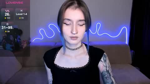 Mika online show from 11/16/25, 10:32