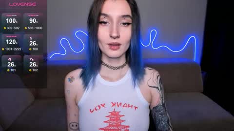 Mika online show from 11/28/25, 01:58