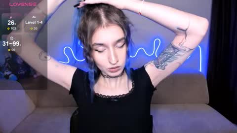 Mika online show from 11/29/25, 03:37