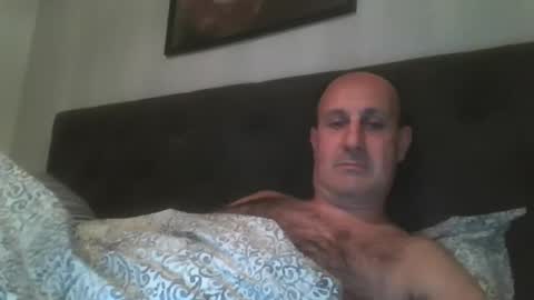 mikael_r52 online show from 05/15/26, 10:17