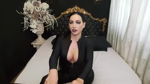 Mikaela online show from 01/06/25, 07:31