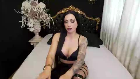 Mikaela online show from 01/17/25, 08:13