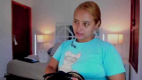 Mikaela blondie bigass online show from 01/18/26, 11:58