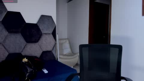 Snapshot of mikaelastonne chatting on 05/17/26, 05:31 Mikaela blondie bigass online show from 05/17/26, 05:31