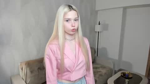 Angel girl online show from 12/01/25, 09:09