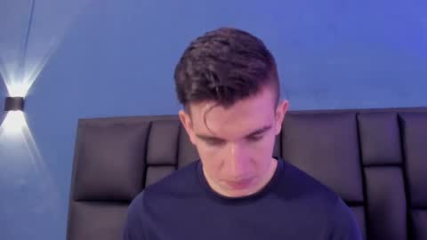 mikael online show from 11/21/25, 04:44