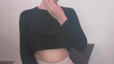 Snapshot of mikahdos chatting on 01/08/26, 10:39 SORAYA online show from 01/08/26, 10:39