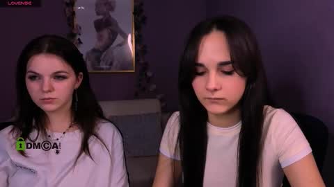 Snapshot of mikameovv chatting on 12/16/25, 08:14 Mika online show from 12/16/25, 08:14