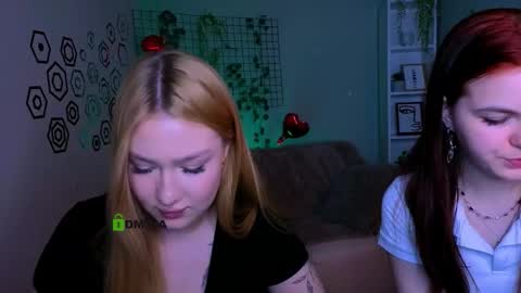 Snapshot of mikameovv chatting on 03/11/26, 08:59 Mika online show from 03/11/26, 08:59