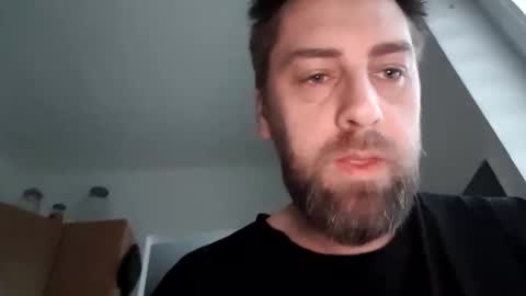 Mika online show from 05/12/26, 03:36