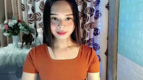 Snapshot of mikaygoddessxx chatting on 03/24/26, 05:18 Mikay online show from 03/24/26, 05:18