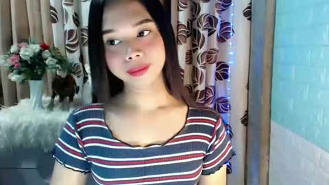 Snapshot of mikaygoddessxx chatting on 03/26/26, 10:26 Mikay online show from 03/26/26, 10:26