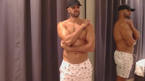 Snapshot of mike4fun99 chatting on 12/22/25, 02:36 mike online show from 12/22/25, 02:36