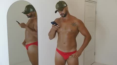 Snapshot of mike4fun99 chatting on 02/18/26, 02:35 mike online show from 02/18/26, 02:35