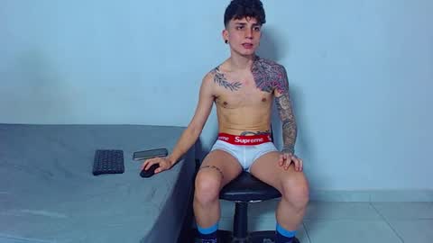 Snapshot of mike777jr chatting on 03/25/26, 03:29 Mike IMDEPENDIENT MODEL online show from 03/25/26, 03:29