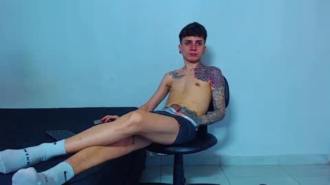Snapshot of mike777jr chatting on 04/15/26, 04:36 Mike IMDEPENDIENT MODEL online show from 04/15/26, 04:36