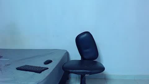 Snapshot of mike777jr chatting on 04/24/26, 02:14 Mike IMDEPENDIENT MODEL online show from 04/24/26, 02:14