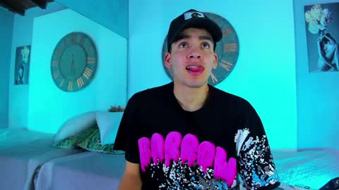 Mike 0233 online show from 01/23/25, 04:19