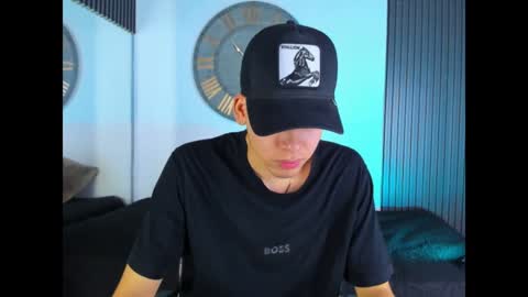 Mike 0233 online show from 01/29/25, 04:05