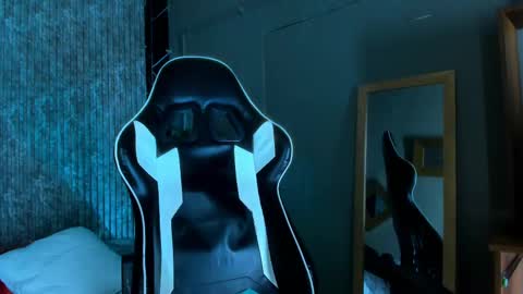 Mike 0233 online show from 03/12/25, 07:13