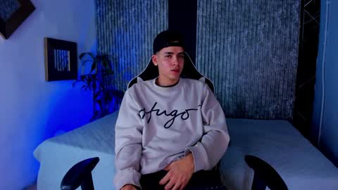 Mike 0233 online show from 09/14/25, 04:44