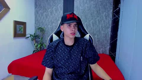 Mike 0233 online show from 11/18/25, 03:56