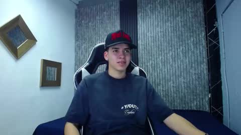 Mike 0233 online show from 11/23/25, 04:34