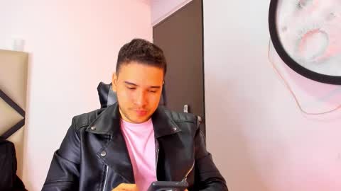 Mike  online show from 11/08/25, 11:43