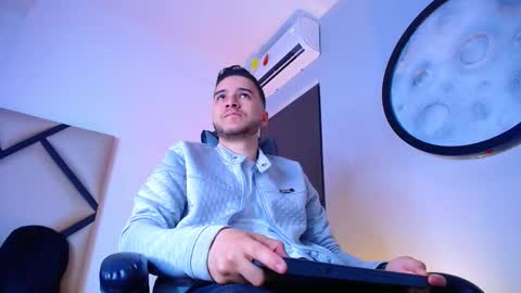 Mike  online show from 12/05/25, 12:03