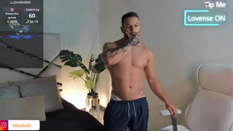 Mike Belle online show from 02/12/25, 09:11