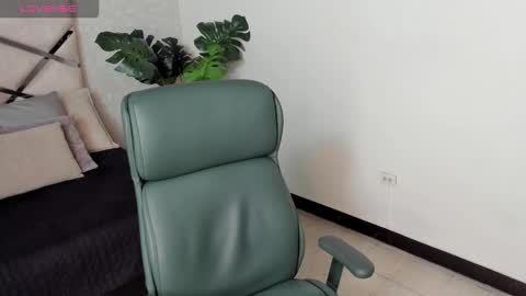 Mike Belle online show from 10/26/25, 10:25