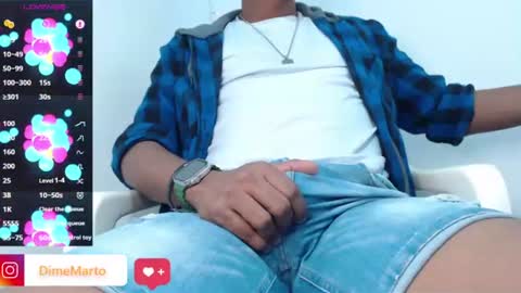 Snapshot of mike_black_22 chatting on 06/19/26, 04:33 Mike online show from 06/19/26, 04:33