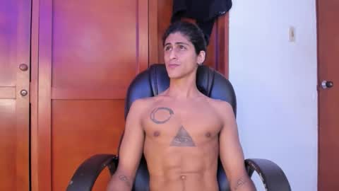 Snapshot of mike_d1030 chatting on 02/11/26, 01:32 mike_d1030 online show from 02/11/26, 01:32