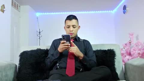 mike_fetiche online show from 12/17/25, 11:38