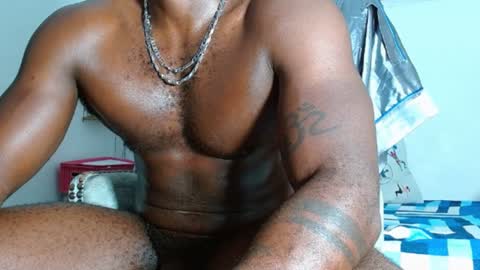 Snapshot of mike_kingcum chatting on 02/01/25, 03:30 mike online show from 02/01/25, 03:30