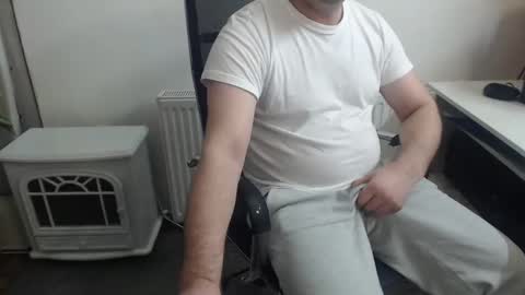 Snapshot of mike_master30 chatting on 03/06/25, 09:58 MikeMaster online show from 03/06/25, 09:58