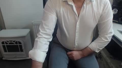 Snapshot of mike_master30 chatting on 03/10/25, 08:15 MikeMaster online show from 03/10/25, 08:15