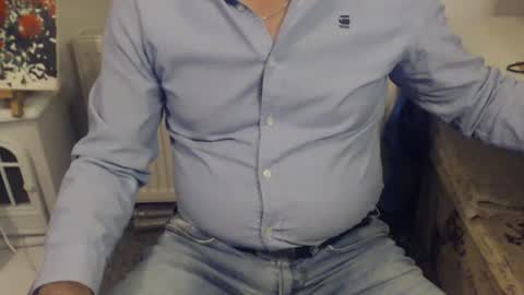 Snapshot of mike_master30 chatting on 09/10/25, 04:34 MikeMaster online show from 09/10/25, 04:34