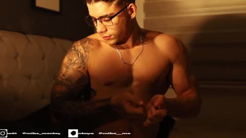 Snapshot of mike_montoya chatting on 12/16/24, 03:54 Mike Montoya online show from 12/16/24, 03:54