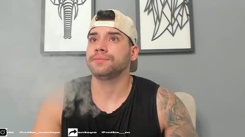 Snapshot of mike_montoya chatting on 12/24/24, 01:39 Mike Montoya online show from 12/24/24, 01:39