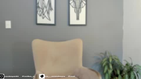 Snapshot of mike_montoya chatting on 01/30/25, 06:43 Mike Montoya online show from 01/30/25, 06:43