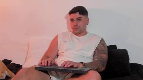 Snapshot of mike_montoya chatting on 02/13/25, 11:47 Mike Montoya online show from 02/13/25, 11:47