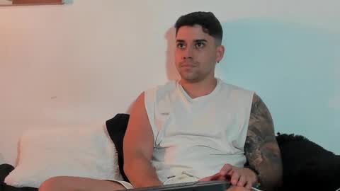 Snapshot of mike_montoya chatting on 02/14/25, 05:57 Mike Montoya online show from 02/14/25, 05:57