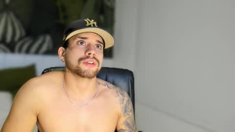 Snapshot of mike_montoya chatting on 11/27/25, 01:40 Mike Montoya online show from 11/27/25, 01:40